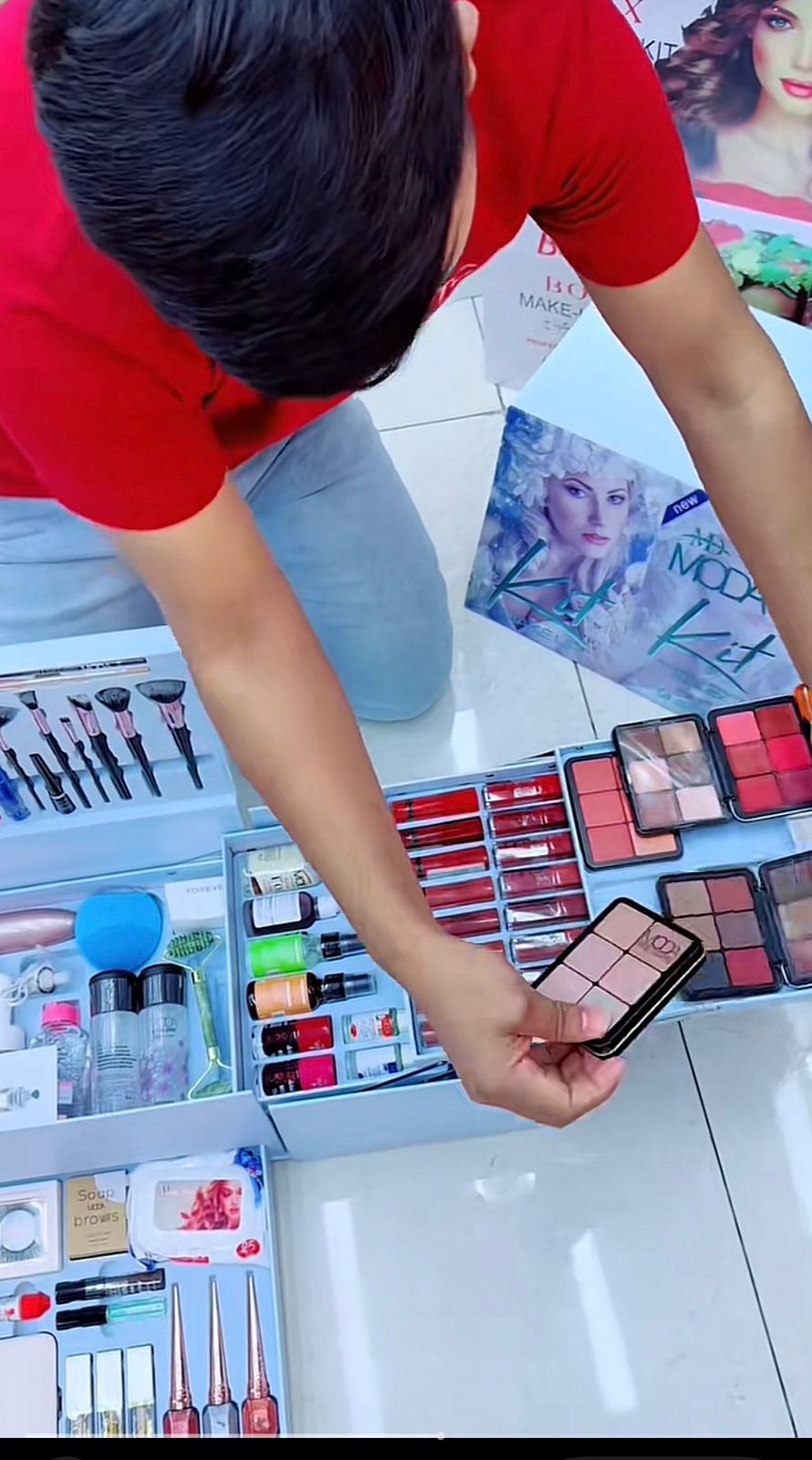 Make-up Kit Cosmetics