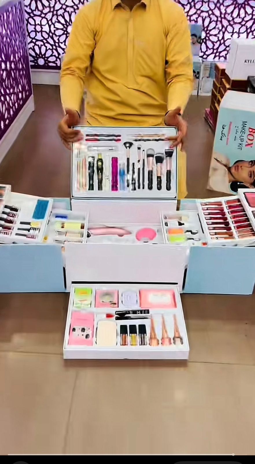 Bestest Make-up Box
