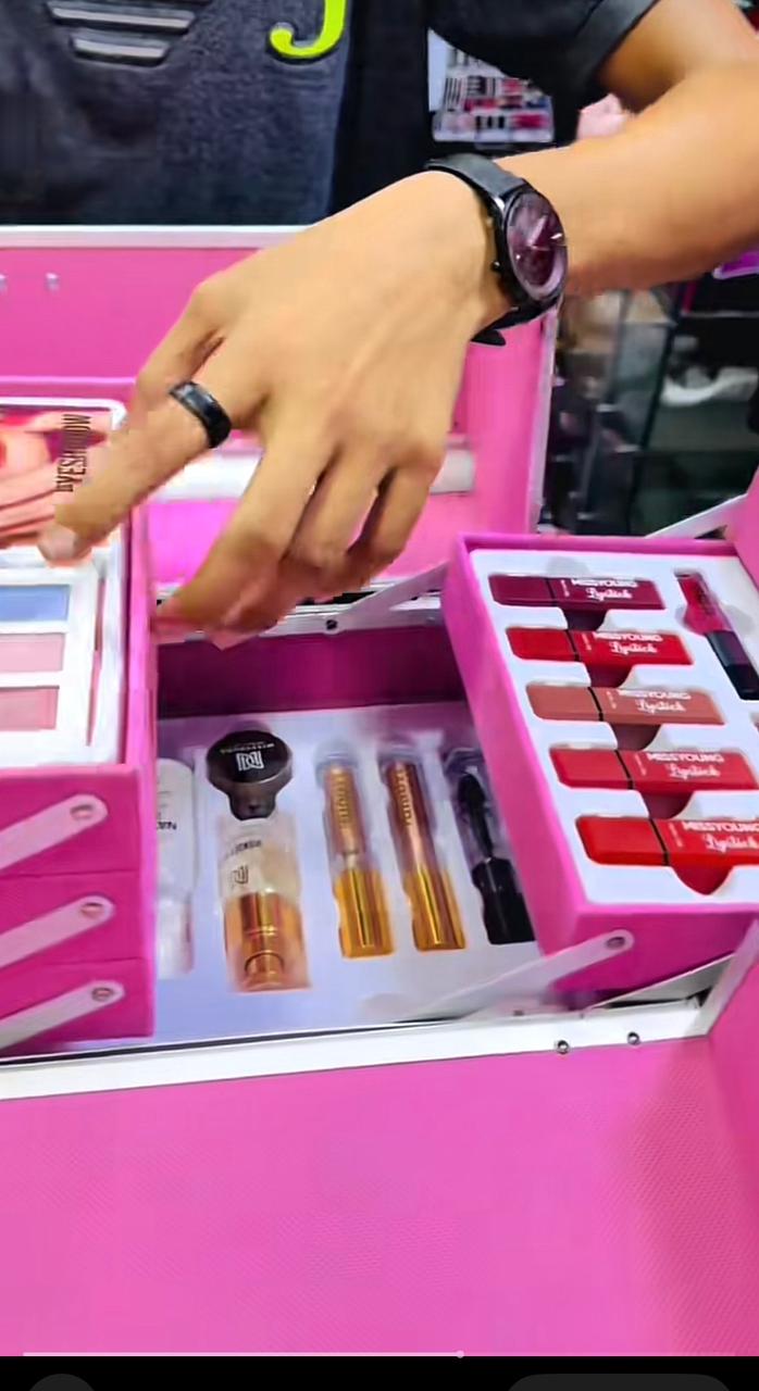 Pink Vanity Kit