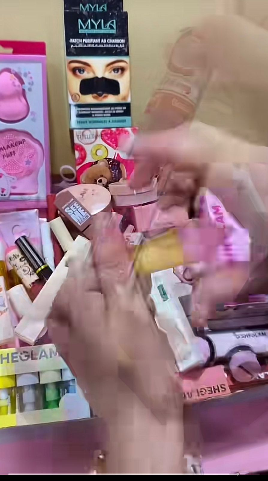 MAKEUP DEAL