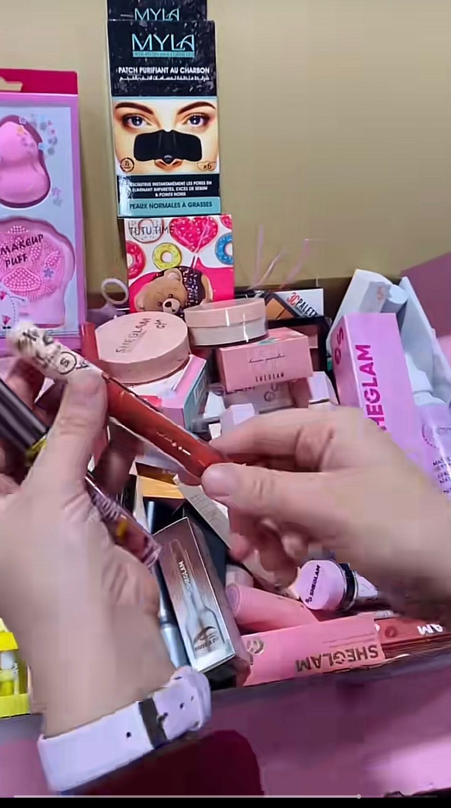 MAKEUP DEAL