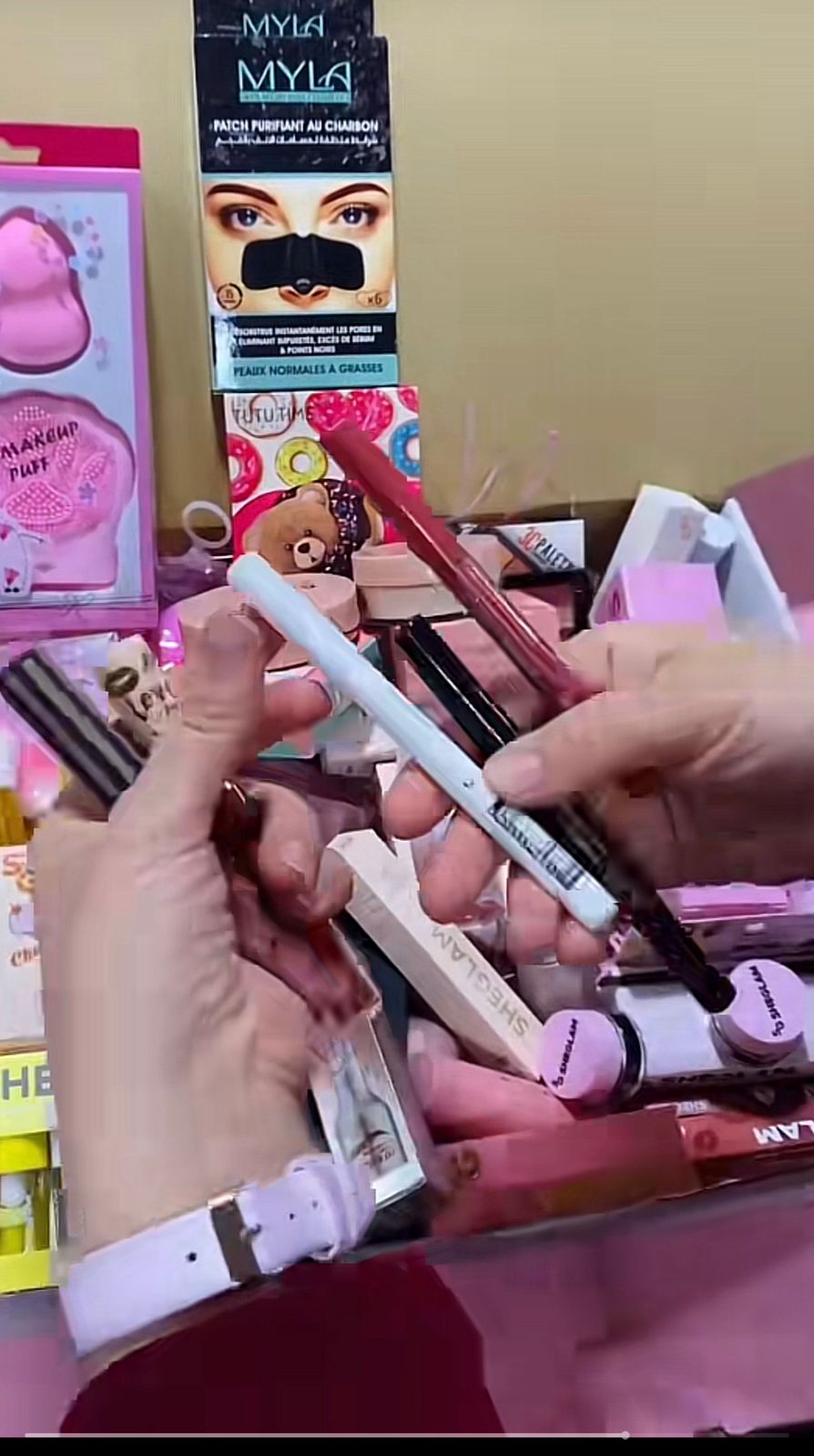 MAKEUP DEAL