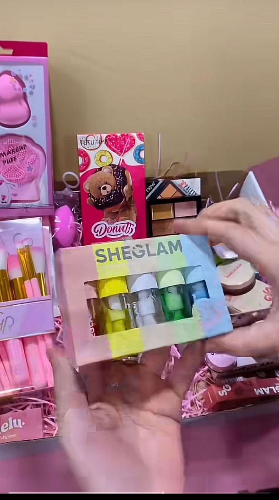 MAKEUP DEAL