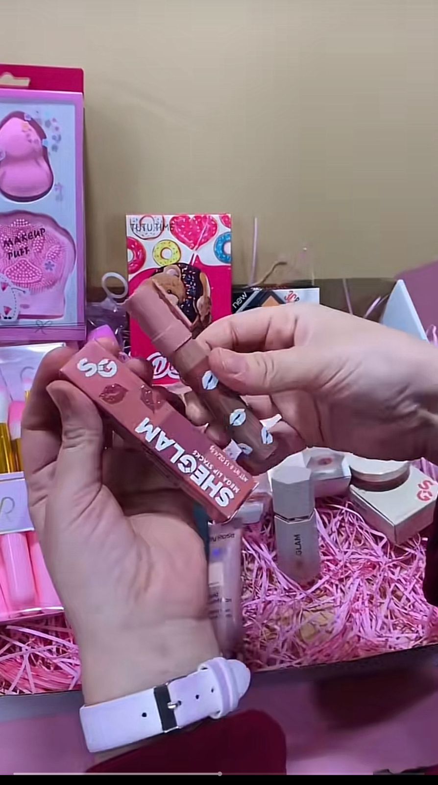 MAKEUP DEAL