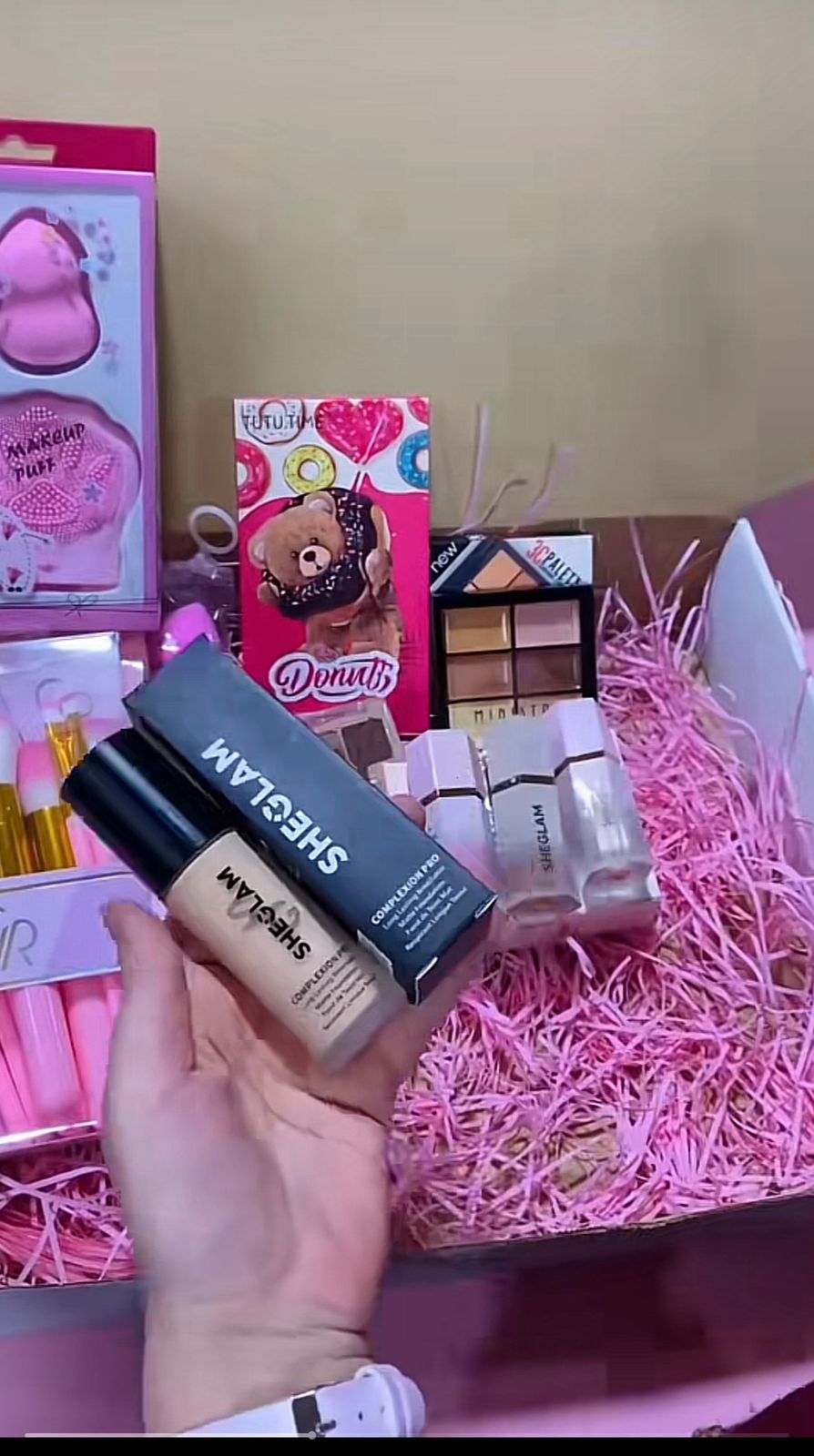 MAKEUP DEAL
