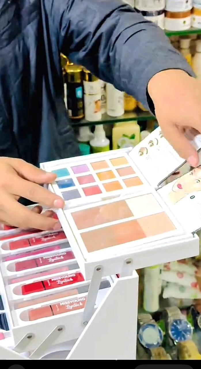 White Vanity Kit